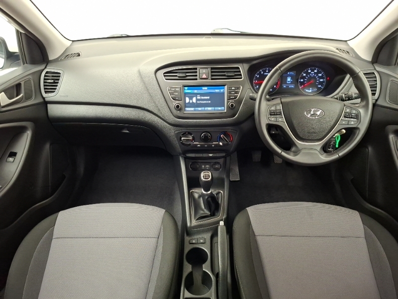 Hyundai I20 1.2 Mpi Se White #3