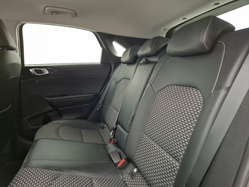 Kia Ceed 1.5T Gdi Isg 3 Red #6