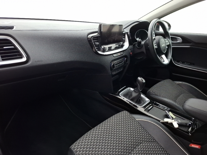 Kia Ceed 1.5T Gdi Isg 3 Red #5