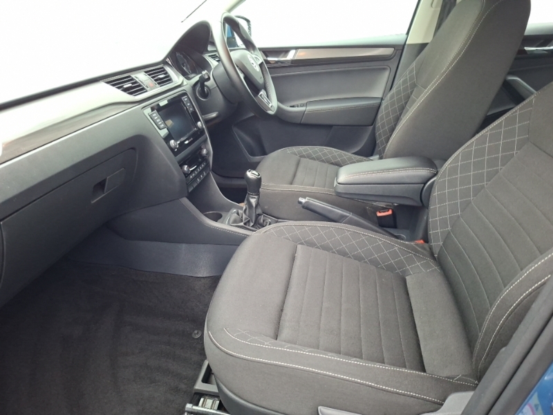 Skoda Rapid 1.0 Tsi 110 Se L Blue #5