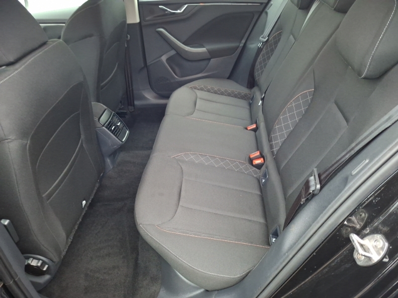 Skoda Kamiq 1.0 Tsi 95 Se Black #6