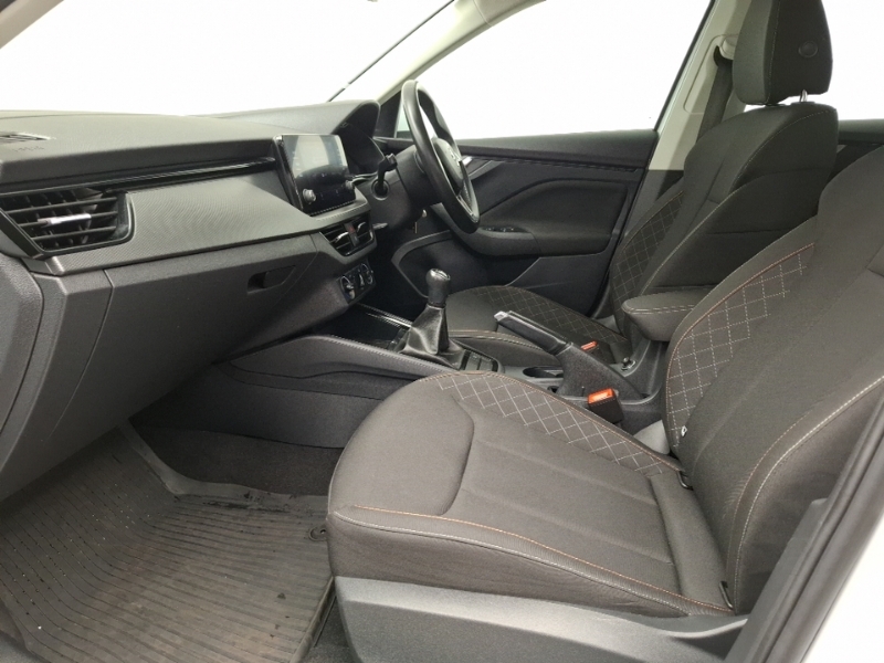 Skoda Kamiq 1.0 Tsi 95 Se White #5