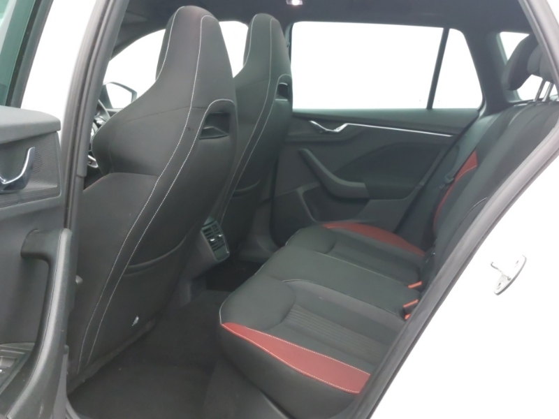 Skoda Kamiq 1.0 Tsi 110 Monte Carlo Dsg White #6