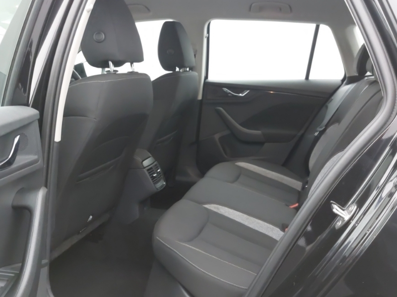 Skoda Kamiq 1.0 Tsi Se Dsg Black #5