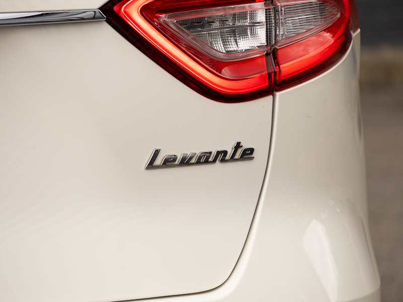 Maserati Levante Levante D V6 Black #19