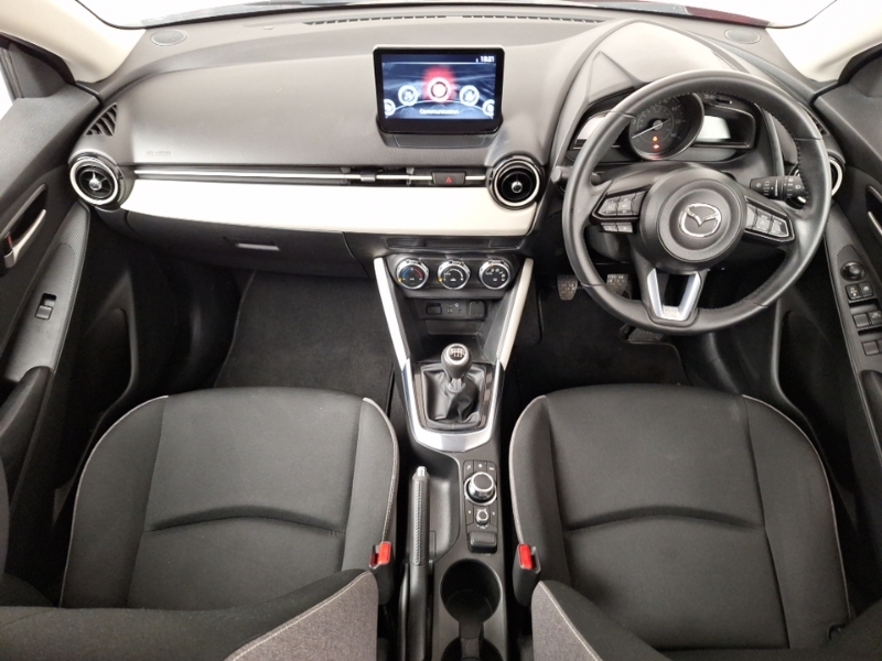 Mazda 2 1.5 Skyactiv G 75 Centre-line Red #3