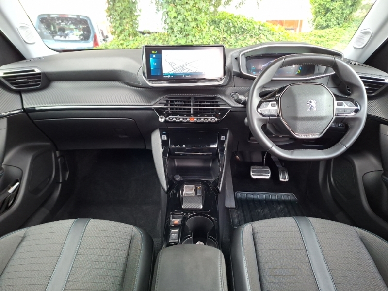 Peugeot e-2008 100Kw Allure Premium 50Kwh Red #3