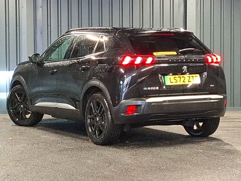 Peugeot e-2008 100Kw Gt Premium 50Kwh Black #2