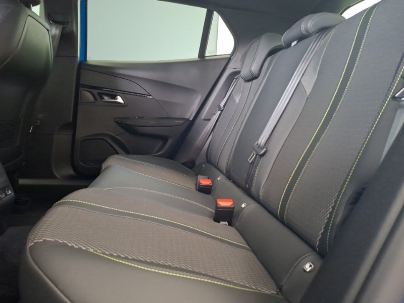 Peugeot e-2008 100Kw Gt 50Kwh Blue #6