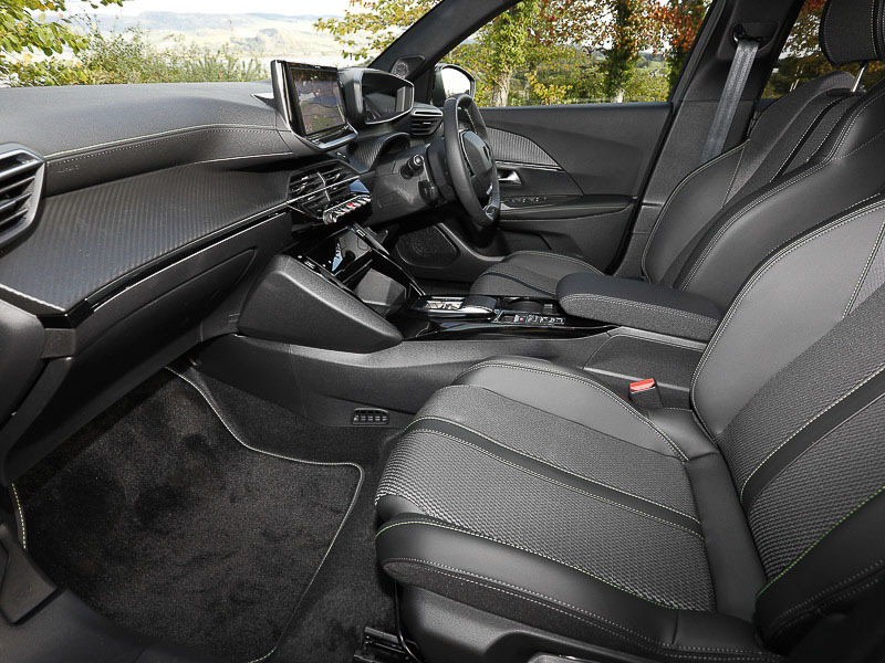 Peugeot e-2008 115Kw Gt 54Kwh Grey #6