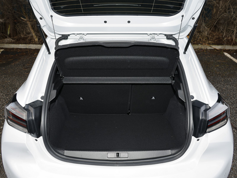 Peugeot 208 1.2 Hybrid 110 Allure E-dsc6 Black #19