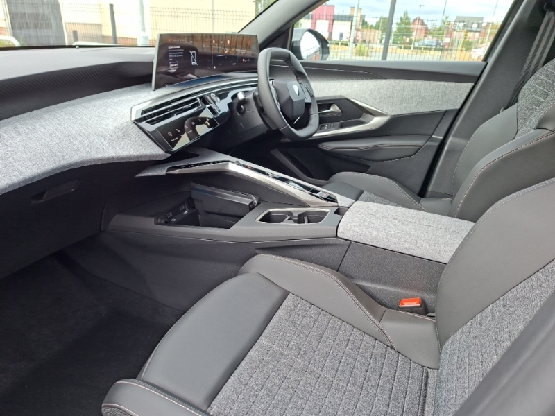 Peugeot 3008 1.2 Hybrid 145 Allure E-dsc6 Grey #5