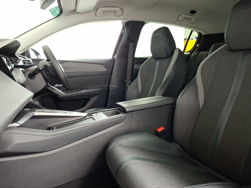 Peugeot 308 1.2 Puretech Allure Premium Eat8 Black #5