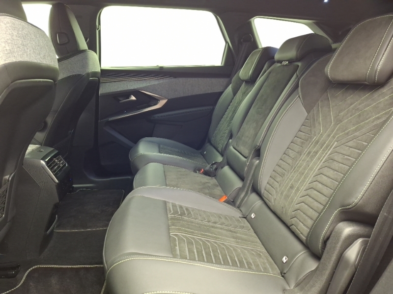 Peugeot 5008 157Kw Gt 73Kwh FD25VRW White #6