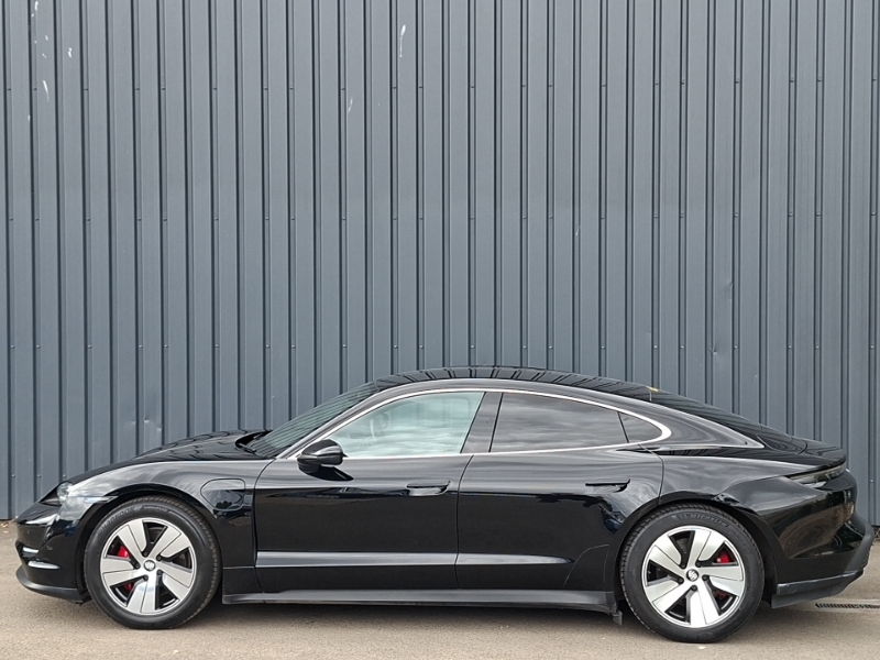 Porsche Taycan 390Kw 4S 79Kwh Black #4