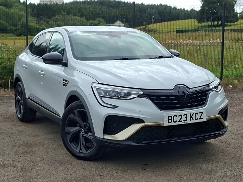 Renault Arkana 1.6 E-tech Full Hybrid 145 Engineered White