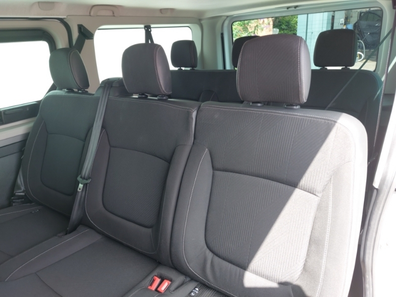 Renault Trafic Ll30 Blue Dci 110 Extra Safety 9 Seater White #6