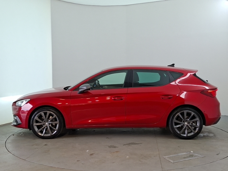Seat Leon 1.5 Etsi 150 Fr First Edition Dsg Red #4