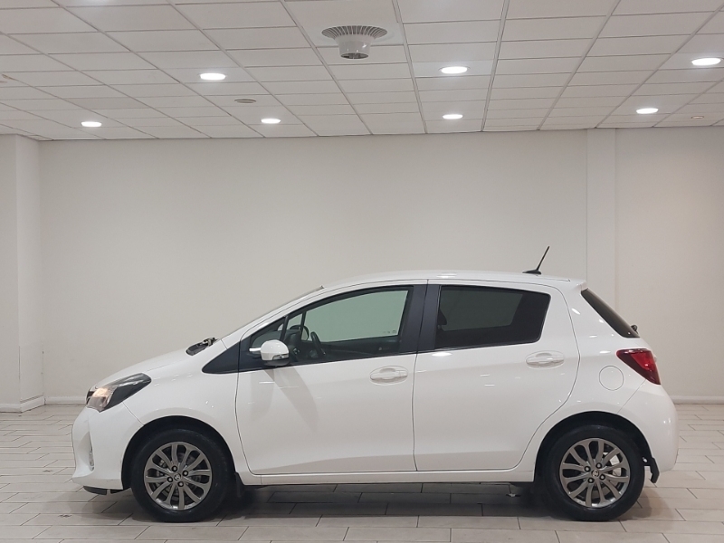 Toyota Yaris 1.5 Vvt-h Icon Hatchback Red #4
