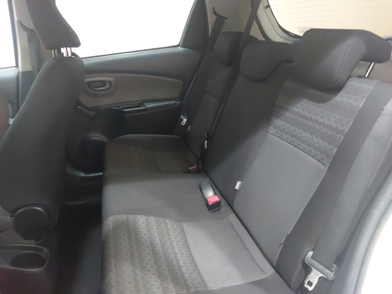 Toyota Yaris 1.5 Vvt-h Icon Hatchback Red #6