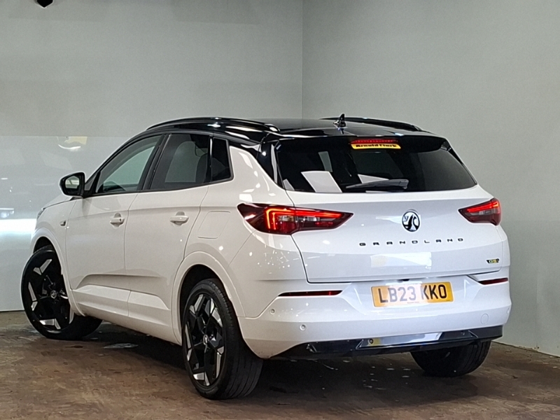 Vauxhall Grandland 1.6 Plug-in Hybrid 300 4X4 Gse White #2