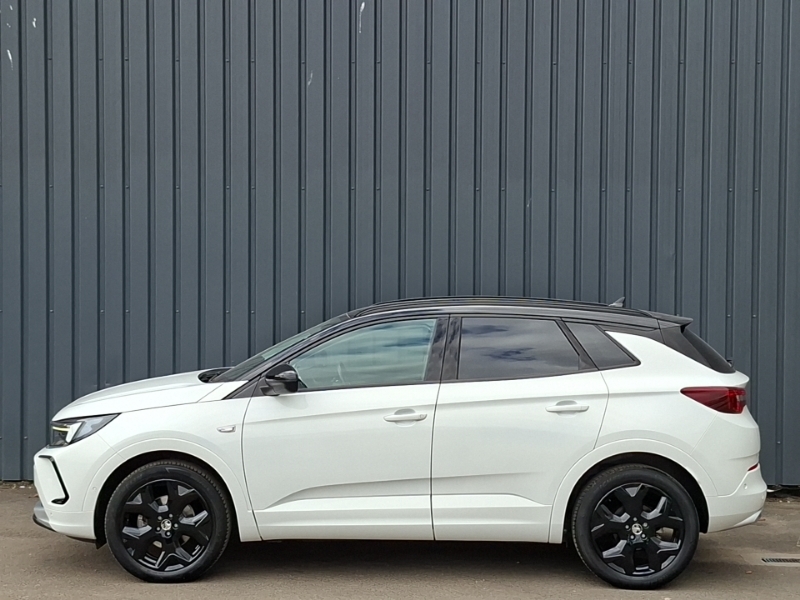 Vauxhall Grandland 1.5 Turbo D Ultimate White #4