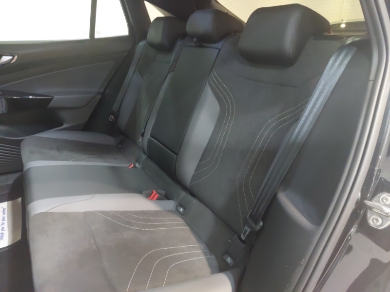 Volkswagen ID.5 210Kw Match Pro 77Kwh Black #6