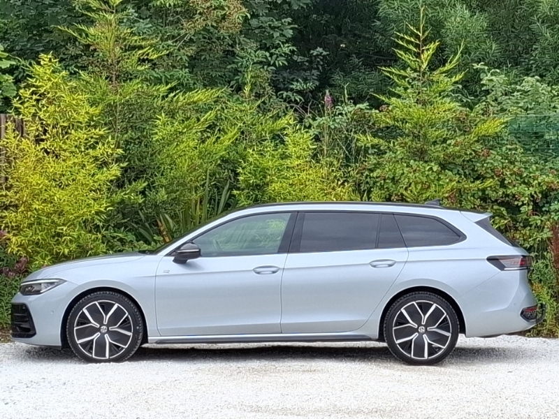 Volkswagen Passat 1.5 Etsi R-line Dsg Silver #4
