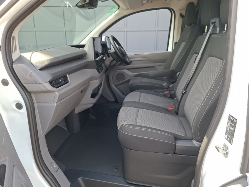 Volkswagen E-Transporter 100Kw 65Kwh Commerce Plus Van 5 Plus White #5