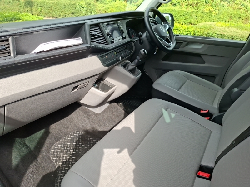 Volkswagen Transporter Shuttle 2.0 Tdi 150Ps Se Minibus Grey #5