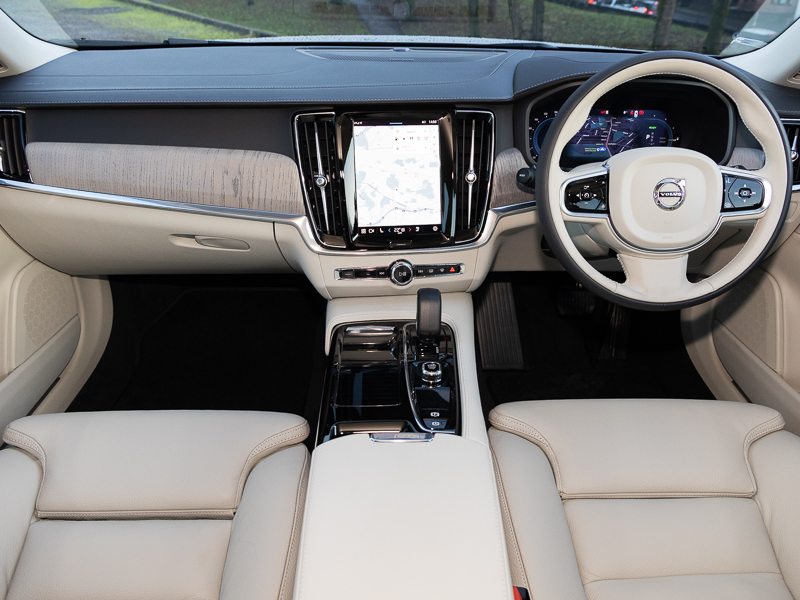 Volvo V90 2.0 T6 350 Phev Plus Dark Awd Silver #3