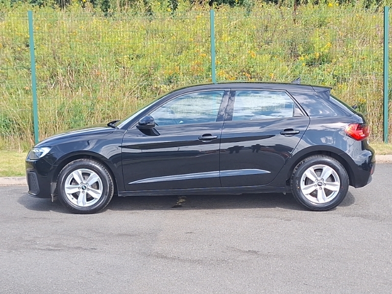 Audi A1 25 Tfsi Technik NJ23HFH Black #4