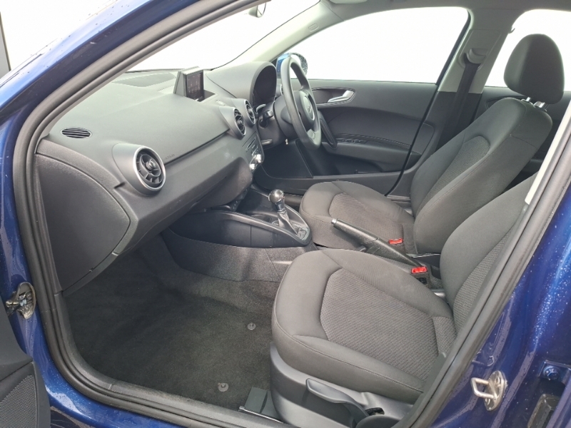 Audi A1 1.6 Tdi Se S Tronic Blue #5
