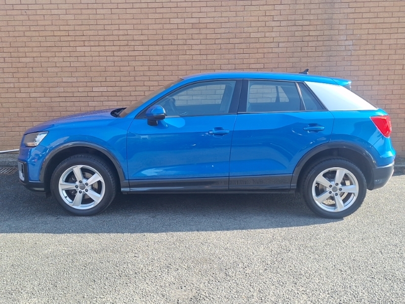 Audi Q2 30 Tdi Sport YK69UUO Blue #4