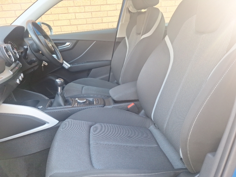 Audi Q2 30 Tdi Sport YK69UUO Blue #5