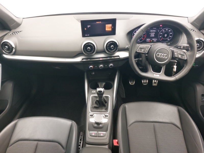 Audi Q2 30 Tfsi Black Edition Black #3