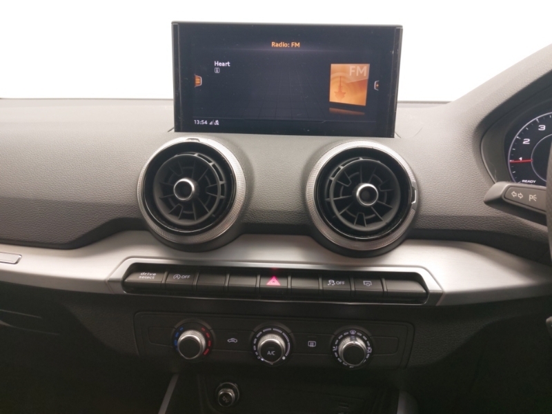 Audi Q2 1.5 Tfsi 35 S Line Suv 150 Ps Grey #15