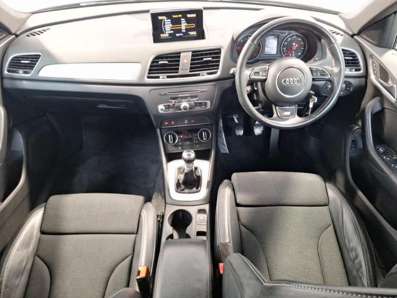 Audi Q3 2.0 Tdi S Line Edition Black #3