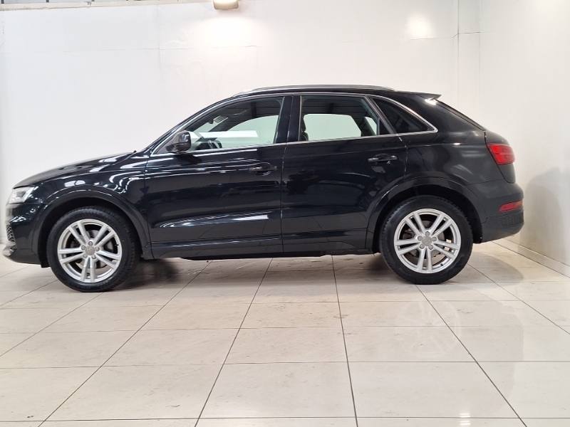 Audi Q3 2.0 Tdi S Line Edition Black #4