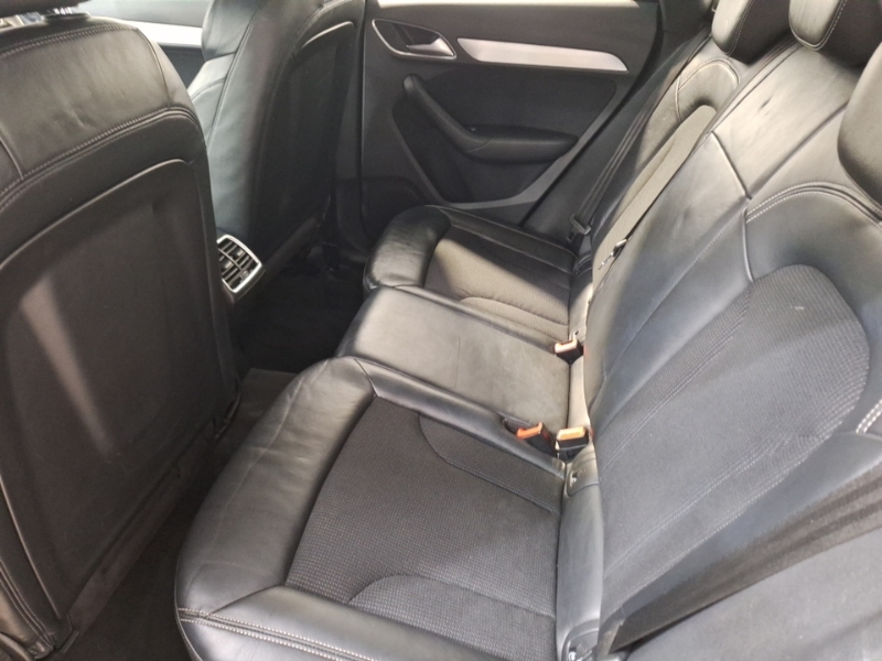 Audi Q3 2.0 Tdi S Line Edition Black #6