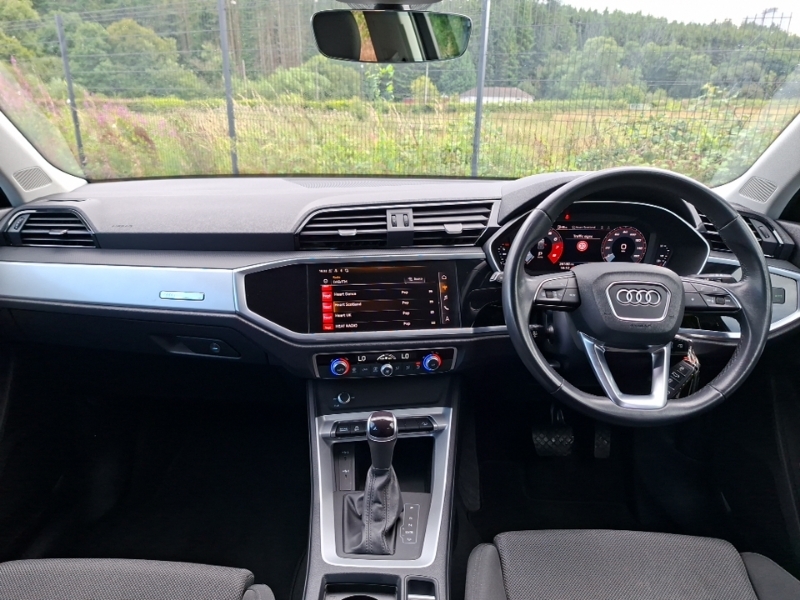 Audi Q3 35 Tfsi Sport S Tronic Blue #3