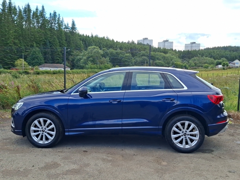 Audi Q3 35 Tfsi Sport S Tronic Blue #4