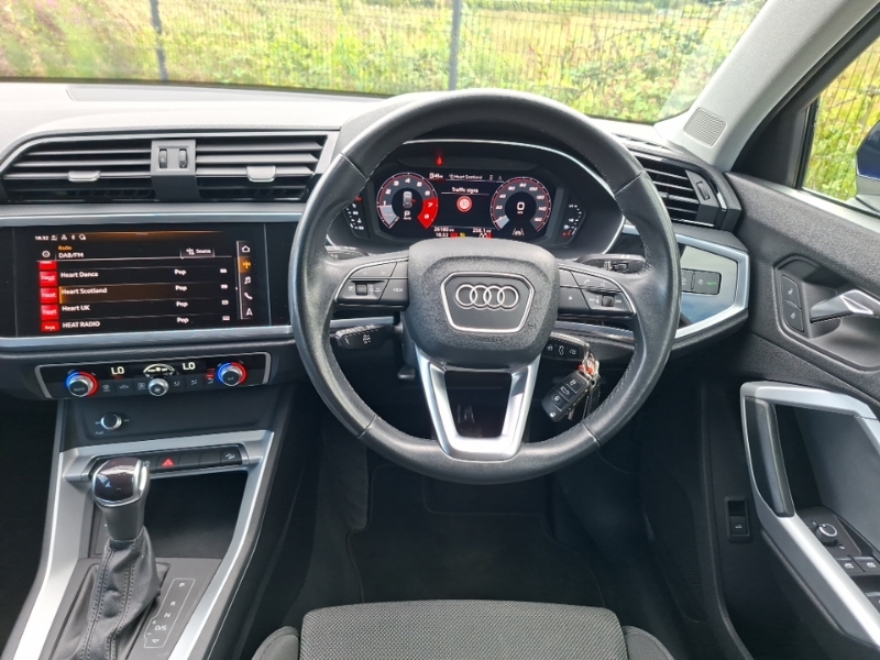Audi Q3 Audi Q3 Black Edition 35 Tfsi 150 Ps S Tronic Grey #8