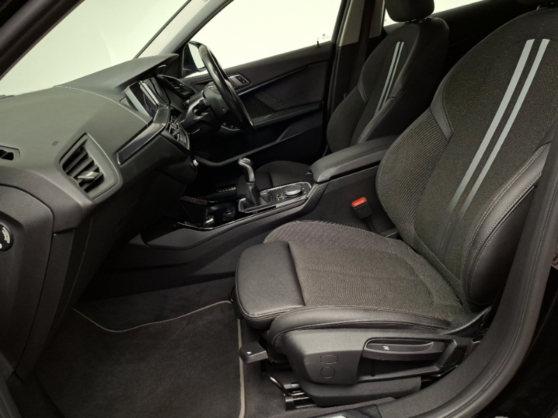 BMW 1 Series 118I Sport Black #5