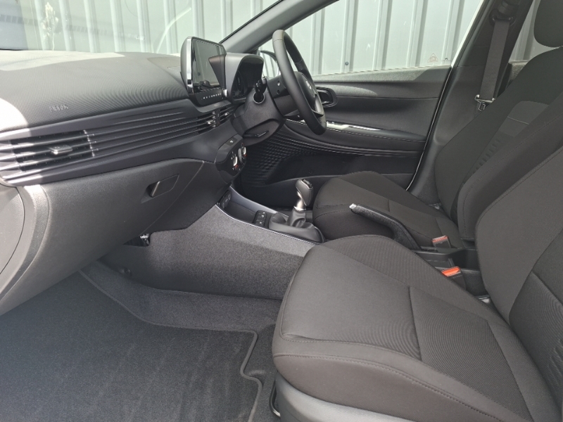 Hyundai Bayon 1.0 Tgdi 90 Black Line White #5