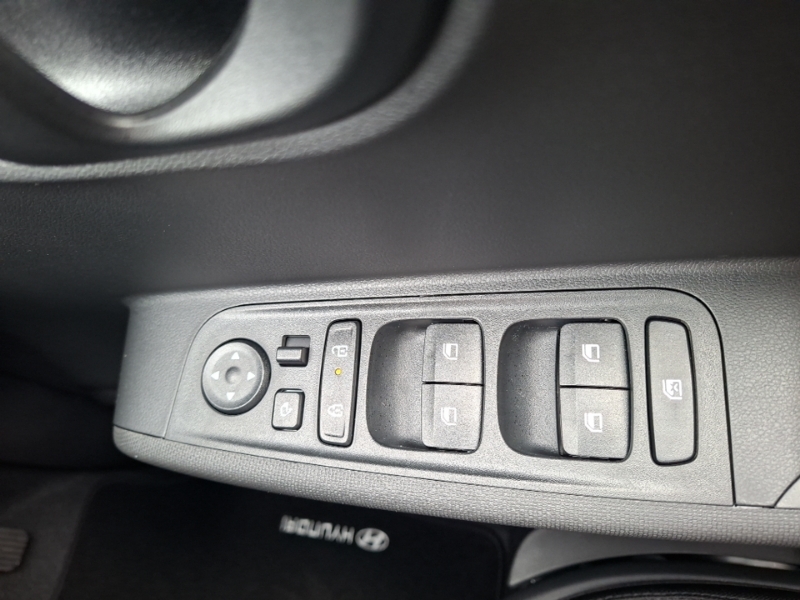 Hyundai Inster Long Range 49Kwh 02 Suv 115 Ps White #15