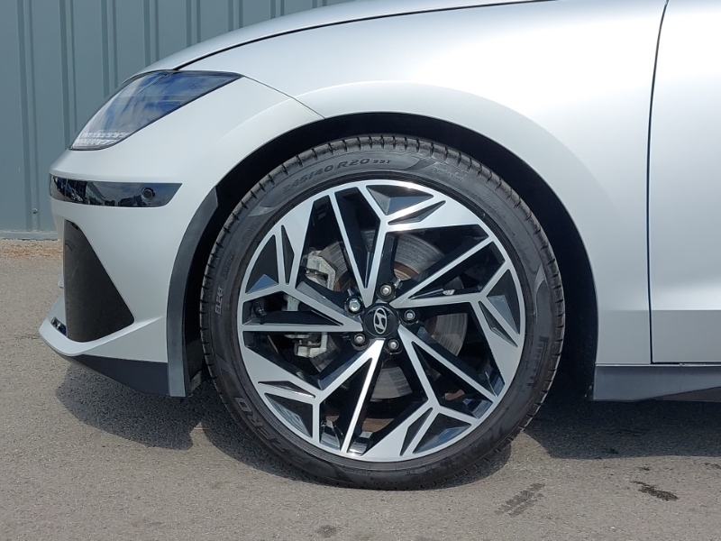 Hyundai Ioniq 6 Premium Gold #19