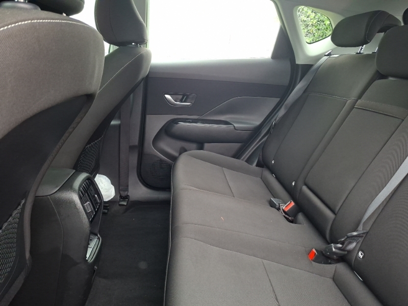 Hyundai Kona 160Kw Advance 65Kwh White #6