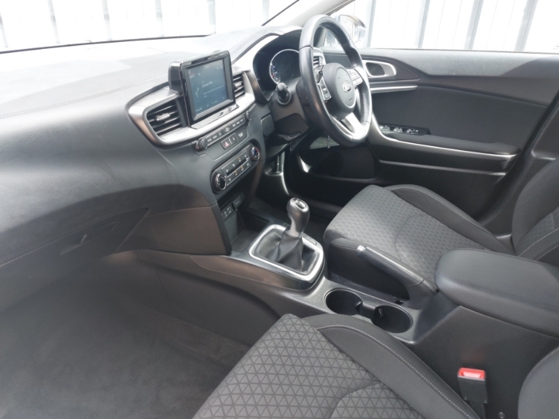 Kia Ceed 1.0T Gdi Isg 2 White #5