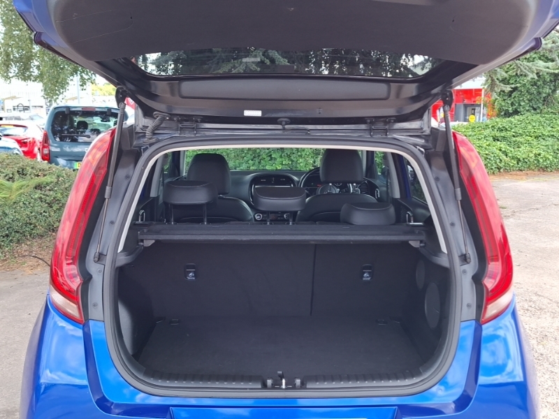 Kia Soul 64Kwh First Edition Suv 201 Bhp White #18